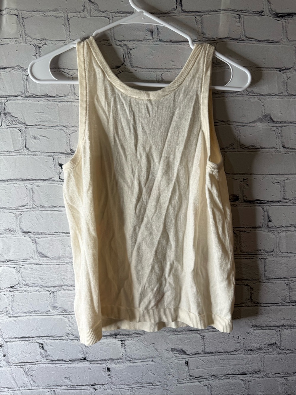 Lou and grey for Loft Cream Knit Tank with Orange Fruit Knit Motif small - Picture 4 of 6